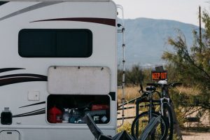 EXPERT’S GUIDE TO RV BATTERIES